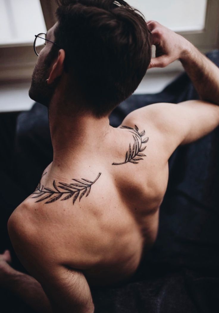 64 Excellent Shoulder Tattoos For Men