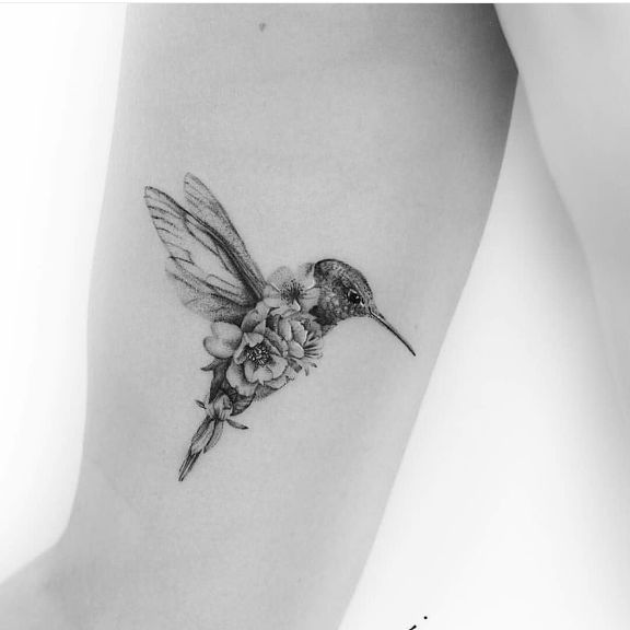 74 Excellent Hummingbird Tattoo Images