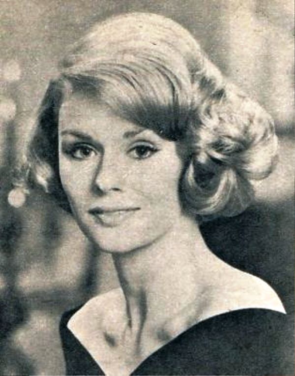 40 Brilliant 1960s Women Hairstyle Photos