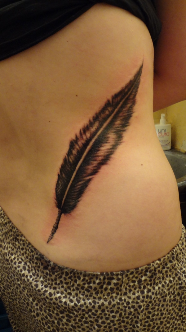 118 Stunning Feather Tattoos For Back
