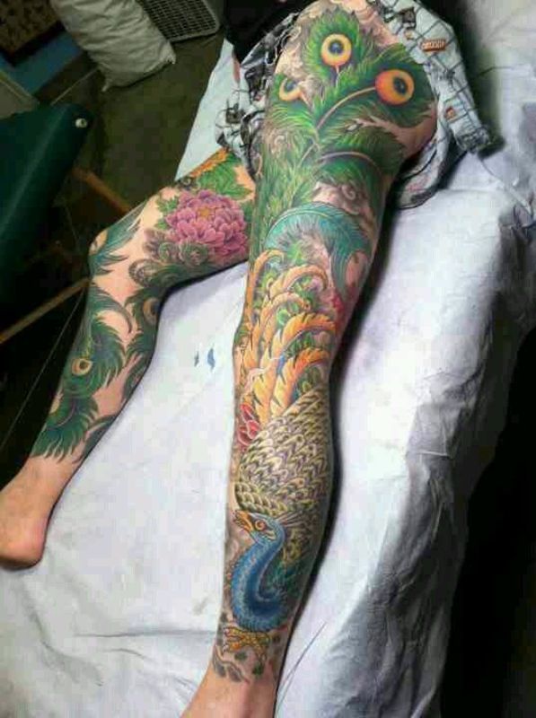 30 Classic Peacock Tattoos For Leg