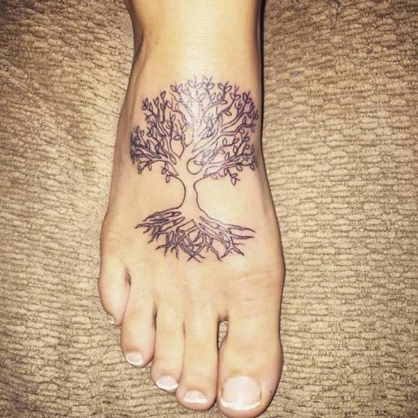 39 Impressive Tree Tattoos For Foot