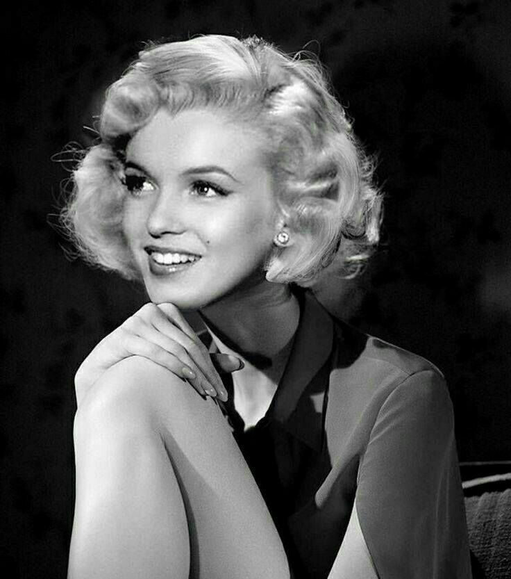 107 Beautiful Marilyn Monroe Hairstyle Images