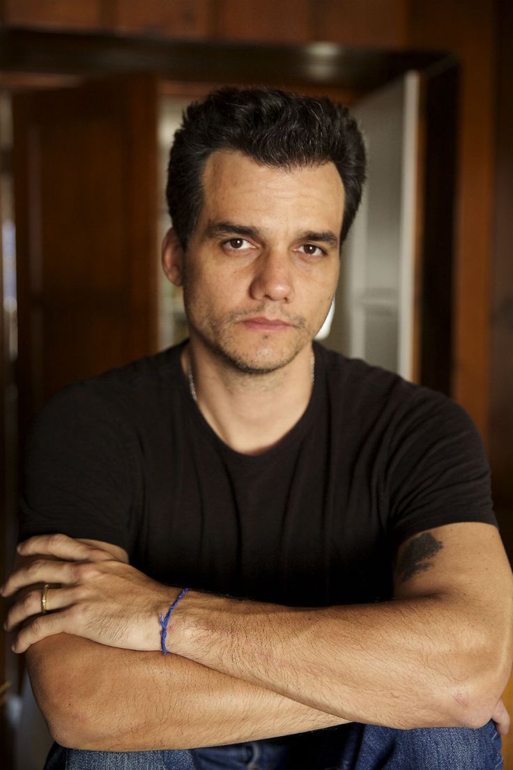 99 Impressive Wagner Moura Hairstyle Pictures