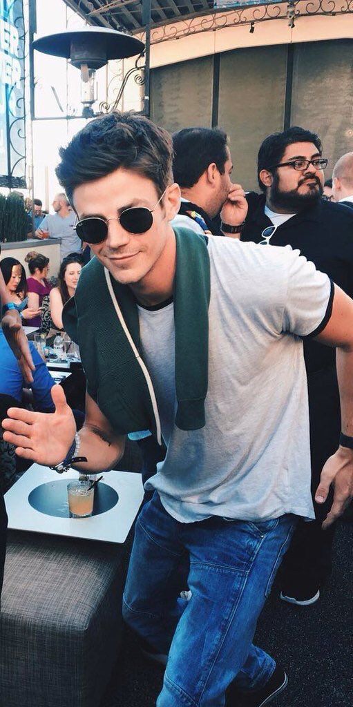 87 Famous Grant Gustin Hairstyle Pictures